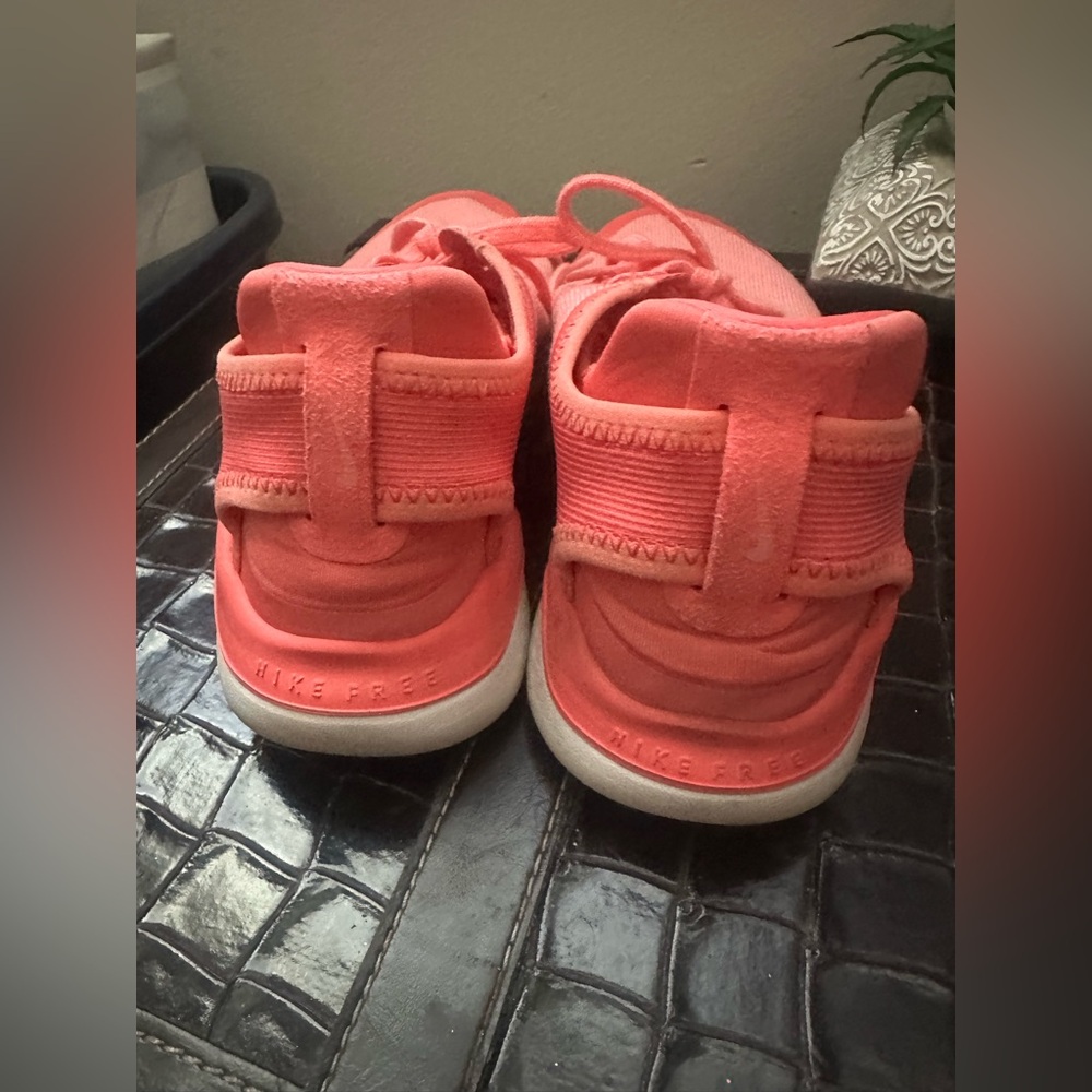 Nike Free RN Running Coral Pink Running Shoe AH5208-800 Women’s Sneaker Size 8.5 - Picture 5 of 7